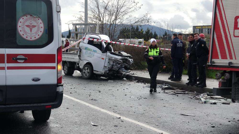 Konya plakalı hafriyat kamyonu kazaya karıştı! 1 ölü var 6